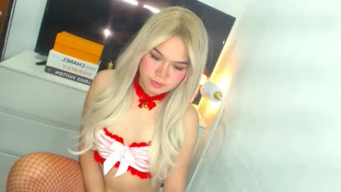 Snapshot of yazmin_shines chatting on 05.12.26 Yazzi online show from 05.12.26
