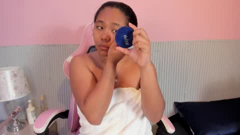 yeika_foxy online show from 11.19.25