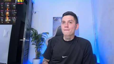 Snapshot of yeiko_romero_ chatting on 10.21.25 YEIKO ROMERO online show from 10.21.25