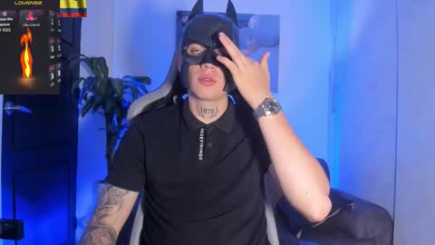 Snapshot of yeiko_romero_ chatting on 10.31.25 YEIKO ROMERO online show from 10.31.25