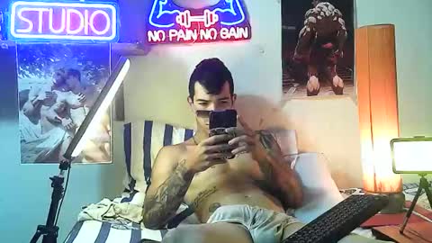 yeisoncastellanos1999 online show from 10.17.25