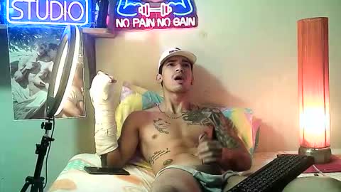 yeisoncastellanos1999 online show from 01.08.26