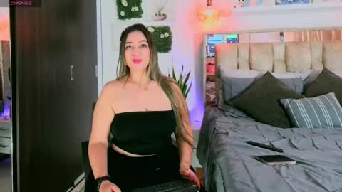 yellow_lily online show from 05.10.26