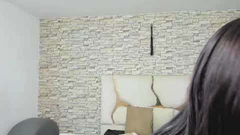 Snapshot of yenn_tay chatting on 06.26.26 ZAYDEN online show from 06.26.26
