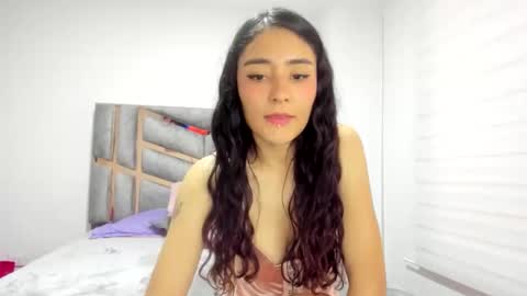 Snapshot of yenselonix chatting on 11.19.25 yenselonix online show from 11.19.25