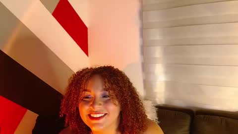 Snapshot of yera_carey chatting on 10.11.25 Yera online show from 10.11.25