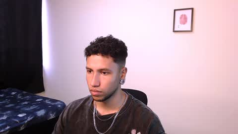 Yeff ind. model  online show from 12.10.24