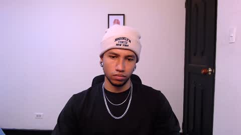 Yeff ind. model  online show from 12.18.24