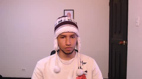 Yeff ind. model  online show from 12.25.24