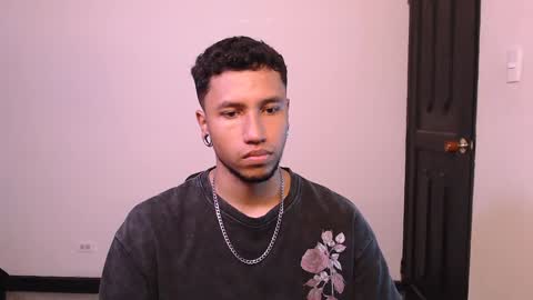 Yeff ind. model  online show from 12.29.24