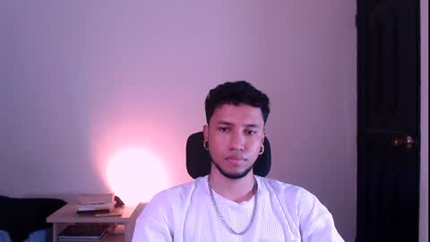 Yeff ind. model  online show from 01.28.25