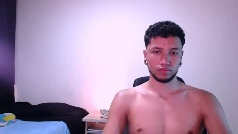 Yeff ind. model  online show from 02.05.25