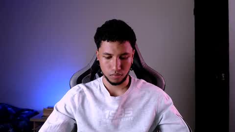 Yeff ind. model  online show from 03.02.25