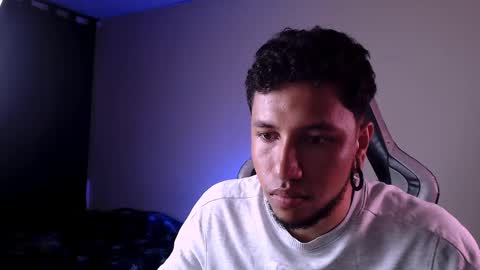 Yeff ind. model  online show from 03.02.25