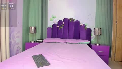 Snapshot of yess__daddy chatting on 01.25.25 yess__daddy online show from 01.25.25