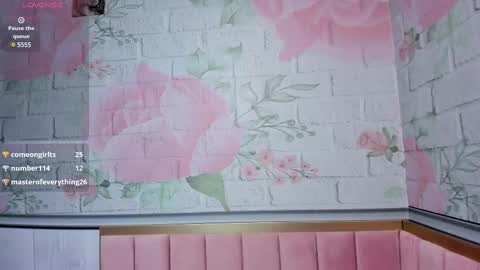 Snapshot of yess__daddy chatting on 02.18.25 yess__daddy online show from 02.18.25