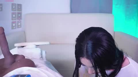 Snapshot of yess__daddy_ chatting on 11.04.25 sofia online show from 11.04.25