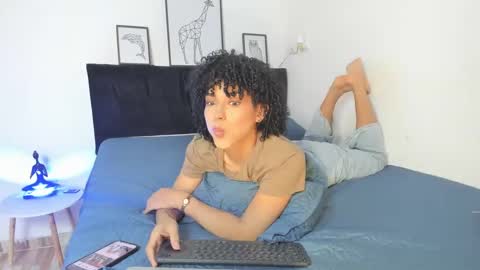 Snapshot of yess__daddyy chatting on 09.30.25 YAMPOOL online show from 09.30.25