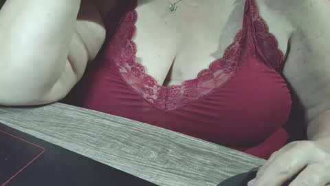 Snapshot of yessirprincesspet chatting on 08.03.26 yessirprincesspet online show from 08.03.26