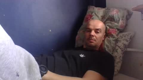 yewloo online show from 11.05.25