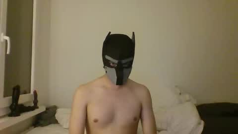 Snapshot of yikesito chatting on 10.14.25 yikesito online show from 10.14.25