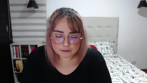 hii i am yini online show from 04.08.26