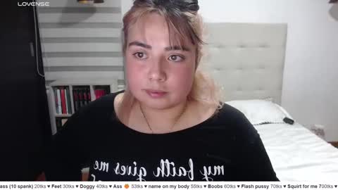 hii i am yini online show from 04.15.26