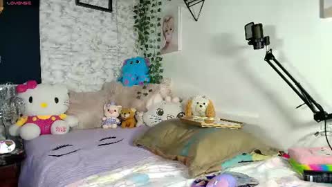 yiyii9 online show from 06.25.26
