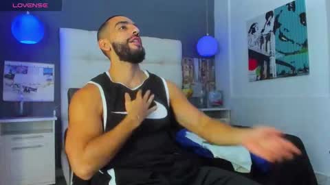 Snapshot of yiyo10_ chatting on 11.13.25 Yiyo online show from 11.13.25