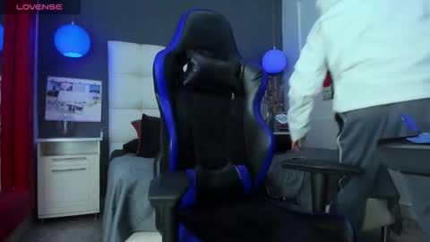 Snapshot of yiyo10_ chatting on 11.16.25 Yiyo online show from 11.16.25