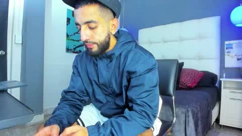 Snapshot of yiyo10_ chatting on 11.27.25 Yiyo online show from 11.27.25