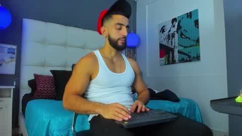 Snapshot of yiyo10_ chatting on 12.05.25 Yiyo online show from 12.05.25