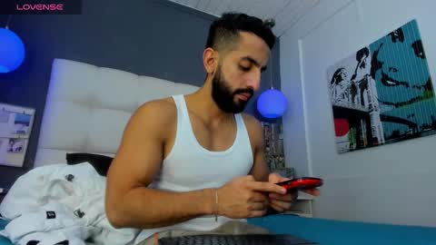 Yiyo online show from 02.12.26