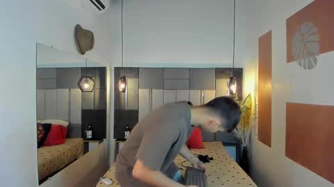 yizus_bonz online show from 02.13.25