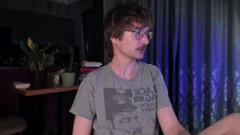 Snapshot of yoga_pizza_420 chatting on 06.18.26 Max online show from 06.18.26