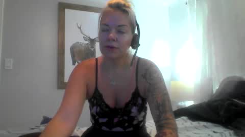 Yogiblondebangme online show from 09.26.25