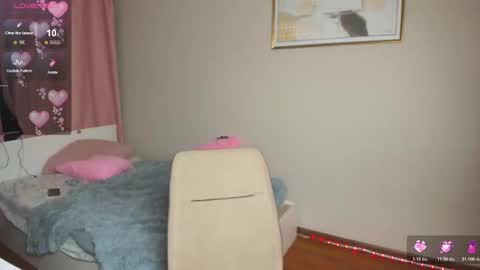 Mikaella - Mika online show from 11.18.25