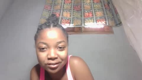 yolandrina05 online show from 10.30.25