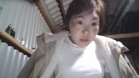 Snapshot of yongmi_ chatting on 11.22.25 yongmi_ online show from 11.22.25