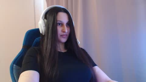 Snapshot of yongswab chatting on 03.27.26 Sophie online show from 03.27.26