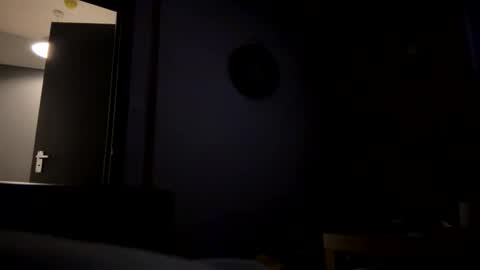 yonise909383 online show from 12.17.25