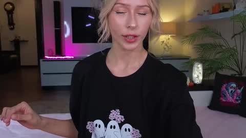  Wilma  online show from 10.31.25