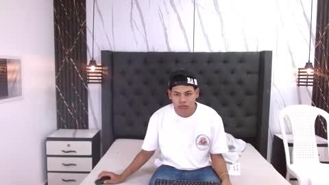 Snapshot of yordi_alpha chatting on 12.05.25 Yordi online show from 12.05.25