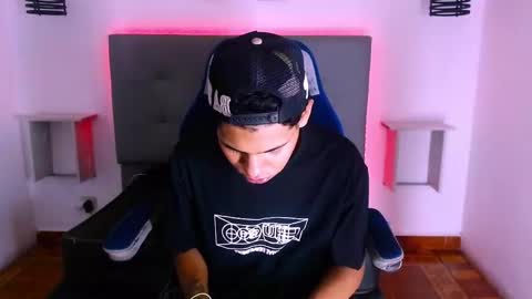 Snapshot of yordi_alpha chatting on 12.15.25 Yordi online show from 12.15.25