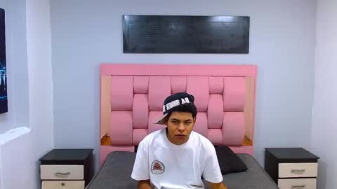 Snapshot of yordi_alpha chatting on 12.16.25 Yordi online show from 12.16.25