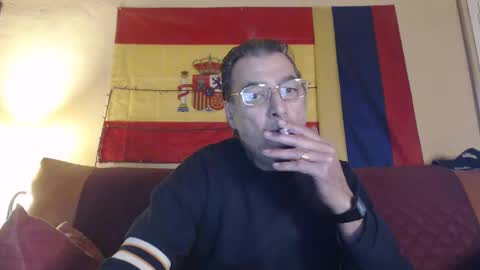 Snapshot of yosep44 chatting on 02.01.25 yosep online show from 02.01.25