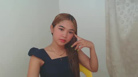 Snapshot of yosufloversweet chatting on 01.04.25 fin online show from 01.04.25