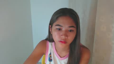 Snapshot of yosufloversweet chatting on 02.01.25 fin online show from 02.01.25