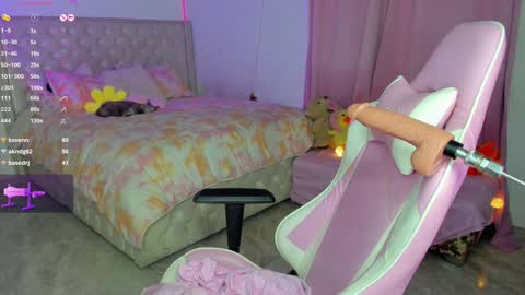 Snapshot of you_angel__ chatting on 12.10.24 Ana online show from 12.10.24