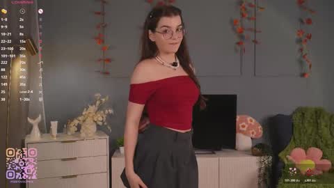 Elizabeth brunette -- Darline blonde  online show from 11.27.25